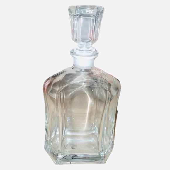 Decanter crystal heavy with stopper Perfect for wine whiskey favorite libations - Picture 8 of 13